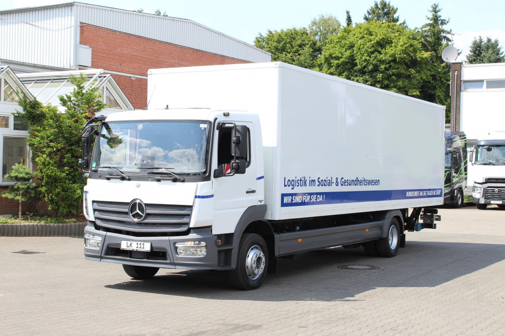 Mercedes-Benz Atego 1321 E6 Koffer Klima Kamera Schalter LBW - Camion fourgon: photos 1 Mercedes-Benz Atego 1321 E6 Koffer Klima Kamera Schalter LBW - Camion fourgon: photos 1
