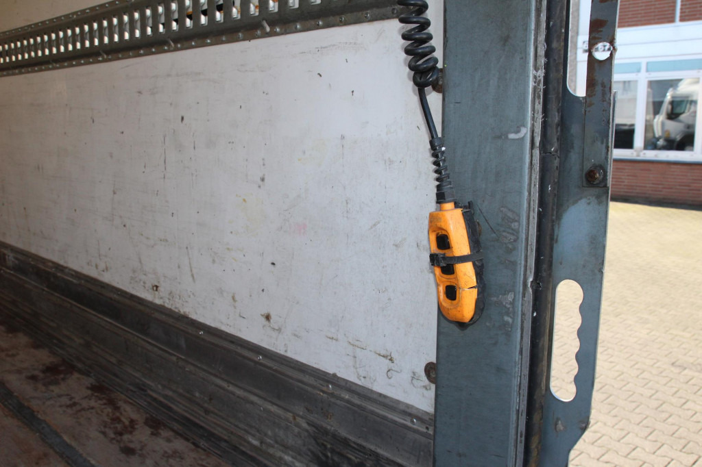 Renault D 280E6 Wide Koffer LBW nur 268Tkm! - Camion fourgon: photos 4 Renault D 280E6 Wide Koffer LBW nur 268Tkm! - Camion fourgon: photos 4