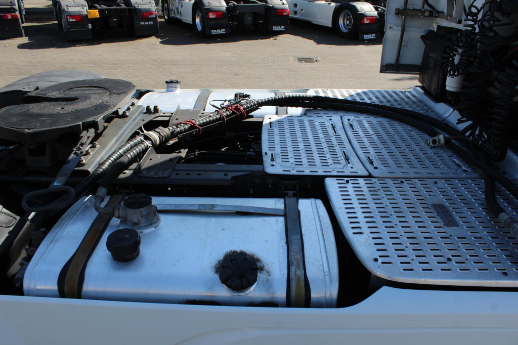 Tracteur routier Daf 530 SSC Retarder Kühlbox 2 Tanks Standklima: photos 13 Tracteur routier Daf 530 SSC Retarder Kühlbox 2 Tanks Standklima: photos 13