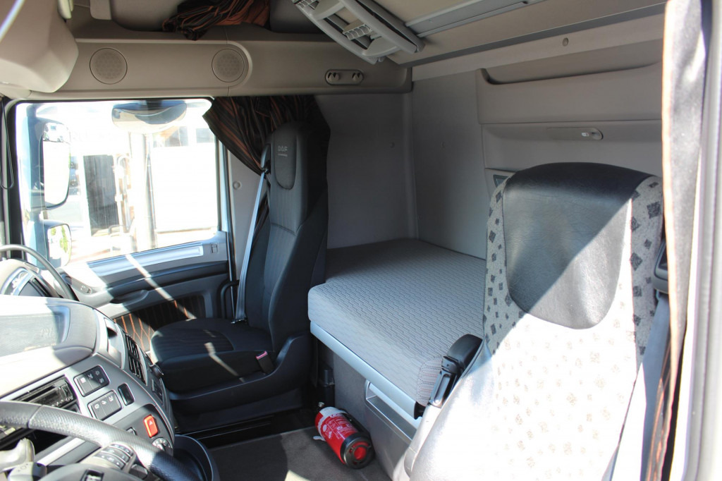 Tracteur routier Daf 530 SSC Retarder Kühlbox 2 Tanks Standklima: photos 7 Tracteur routier Daf 530 SSC Retarder Kühlbox 2 Tanks Standklima: photos 7