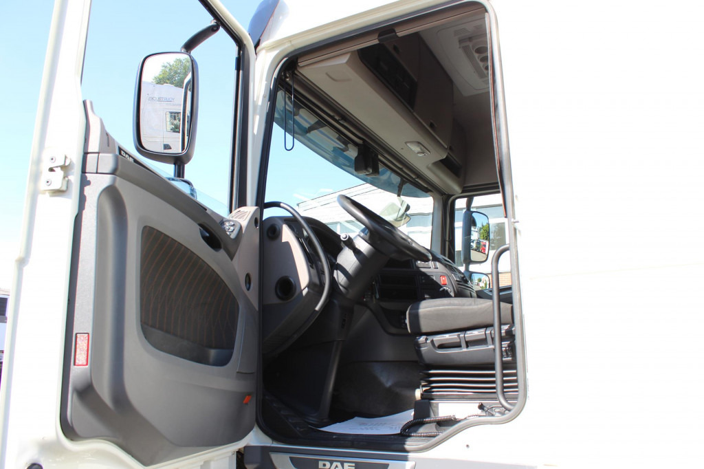 Daf XF 530 SC Retarder ACC LDWS Standklima Kühlbox - Tracteur routier: photos 4 Daf XF 530 SC Retarder ACC LDWS Standklima Kühlbox - Tracteur routier: photos 4