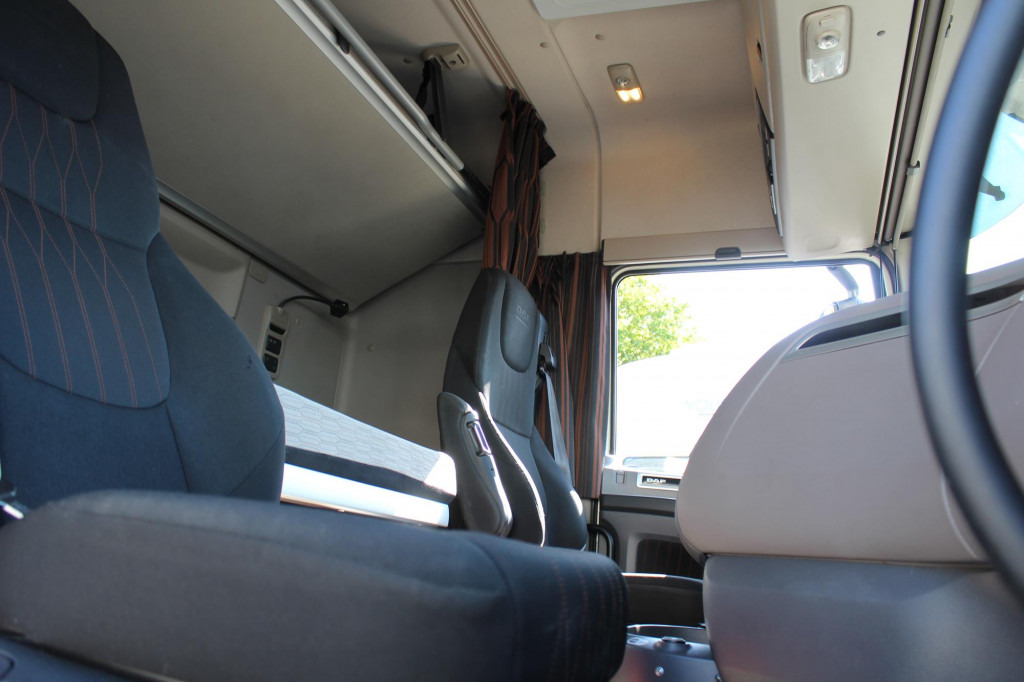 Daf XF 530 SC Retarder ACC LDWS Standklima Kühlbox - Tracteur routier: photos 3 Daf XF 530 SC Retarder ACC LDWS Standklima Kühlbox - Tracteur routier: photos 3
