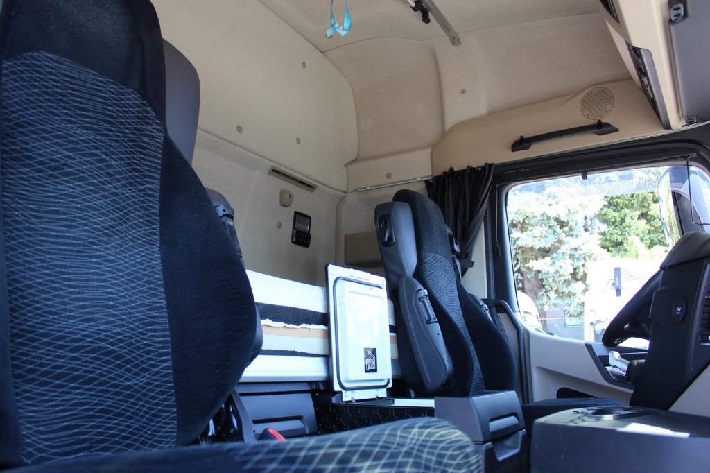 Mercedes-Benz Actros 1845 E6 ACC LDW Vollspoiler - Tracteur routier: photos 2 Mercedes-Benz Actros 1845 E6 ACC LDW Vollspoiler - Tracteur routier: photos 2