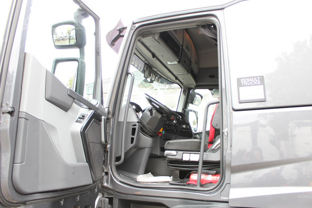 Renault T 480 E6 Alufelgen Retarder Vollspoiler Kühlbox - Tracteur routier: photos 4 Renault T 480 E6 Alufelgen Retarder Vollspoiler Kühlbox - Tracteur routier: photos 4