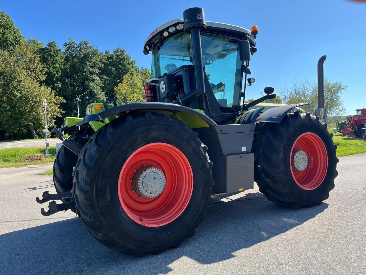 CLAAS Xerion 3800 Trac PTO mit GPS S3 mit Frontkraftheber und Heckzapfwelle, kommt vom Erstbesitzer, gepfl - Tracteur agricole: photos 3 CLAAS Xerion 3800 Trac PTO mit GPS S3 mit Frontkraftheber und Heckzapfwelle, kommt vom Erstbesitzer, gepfl - Tracteur agricole: photos 3