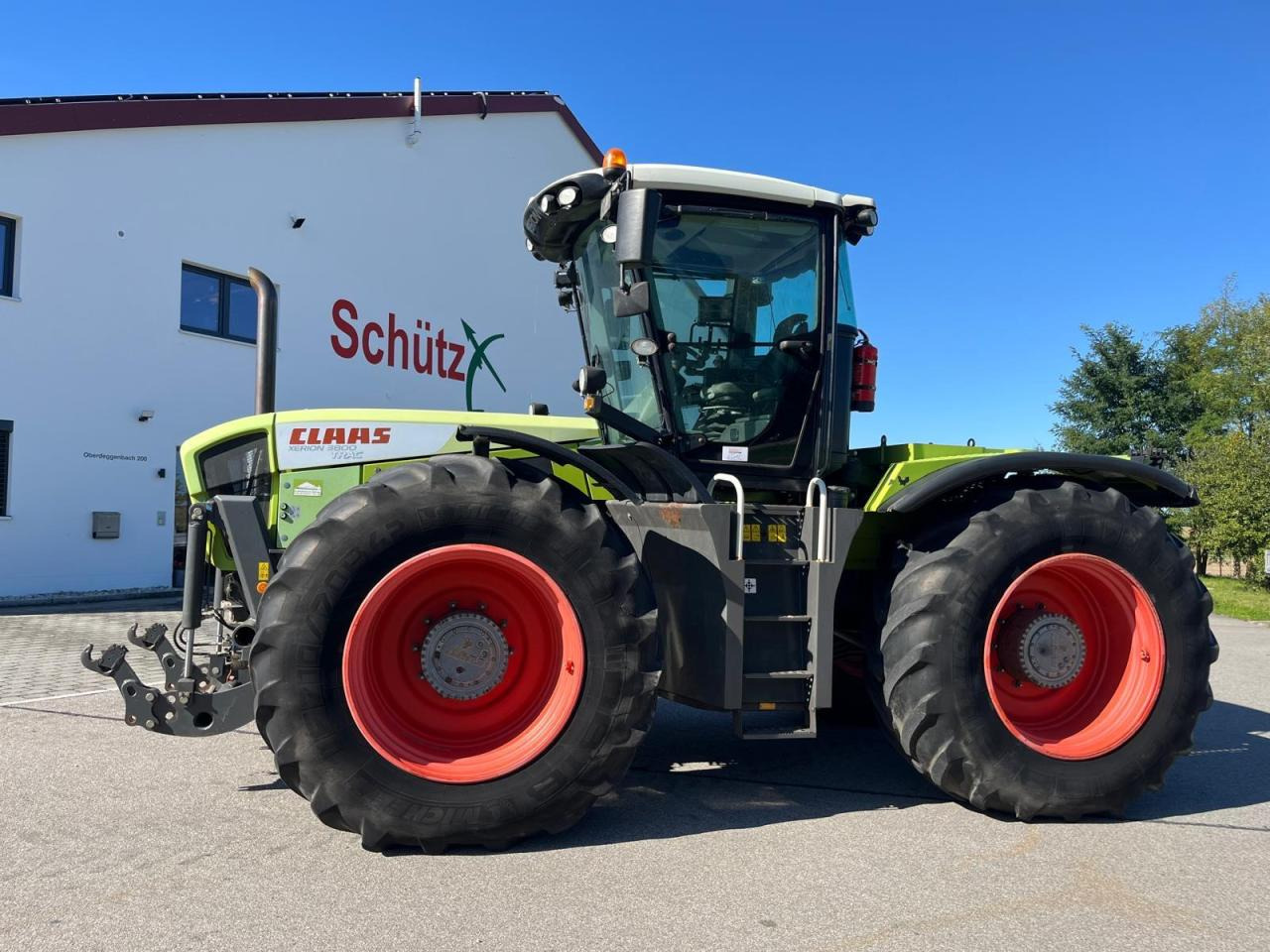 CLAAS Xerion 3800 Trac PTO mit GPS S3 mit Frontkraftheber und Heckzapfwelle, kommt vom Erstbesitzer, gepfl - Tracteur agricole: photos 1 CLAAS Xerion 3800 Trac PTO mit GPS S3 mit Frontkraftheber und Heckzapfwelle, kommt vom Erstbesitzer, gepfl - Tracteur agricole: photos 1