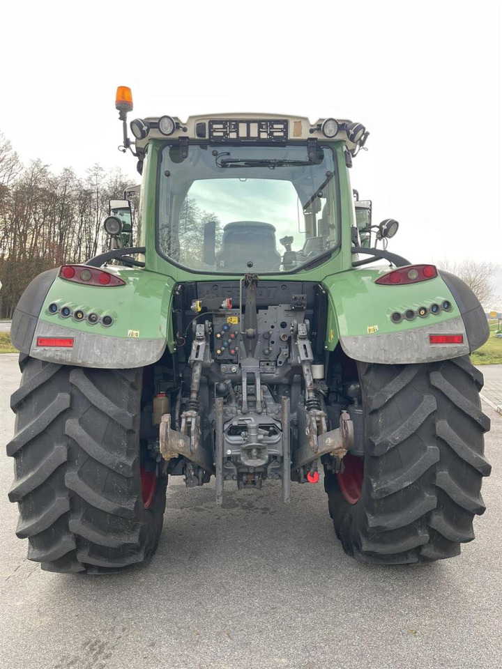 Fendt Fendt 718 Vario SCR GPS - Tracteur agricole: photos 5 Fendt Fendt 718 Vario SCR GPS - Tracteur agricole: photos 5