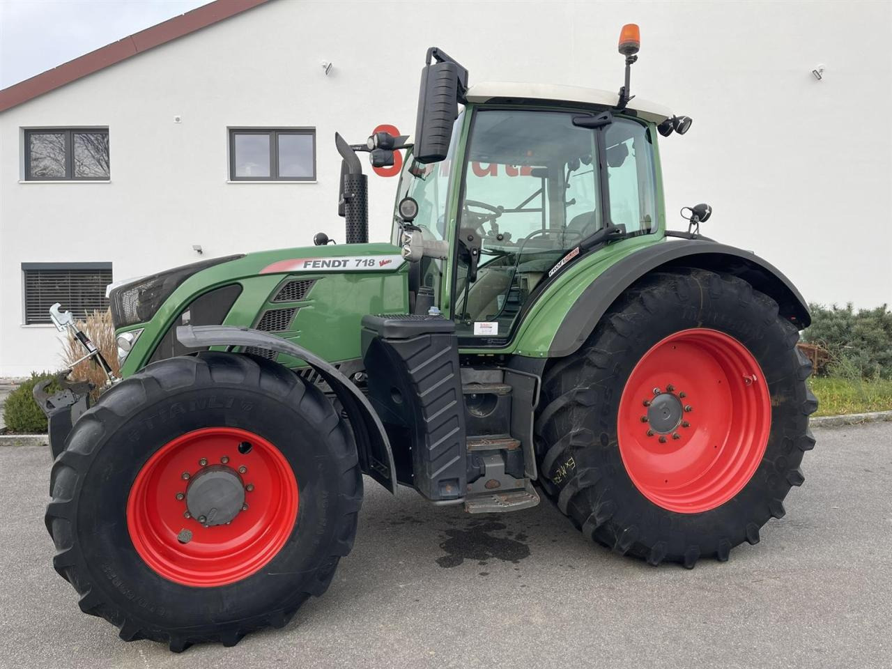 Fendt Fendt 718 Vario SCR GPS - Tracteur agricole: photos 2 Fendt Fendt 718 Vario SCR GPS - Tracteur agricole: photos 2