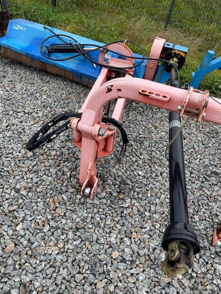 KDL180 Mulcher - Broyeur à axe horizontal: photos 1 KDL180 Mulcher - Broyeur à axe horizontal: photos 1