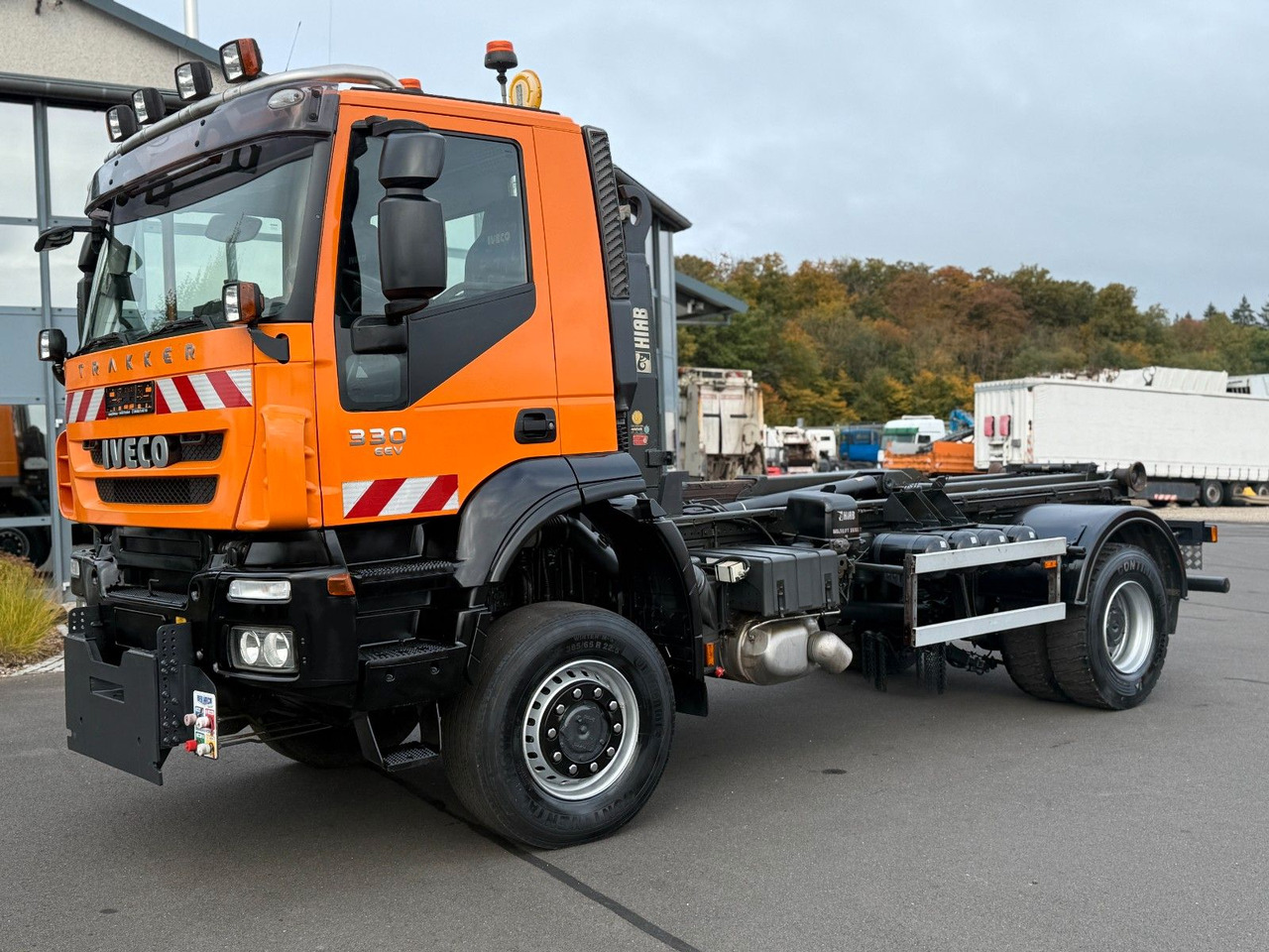 Iveco Trakker 330 EEV Winterdienst Abroll - Camion ampliroll: photos 4 Iveco Trakker 330 EEV Winterdienst Abroll - Camion ampliroll: photos 4
