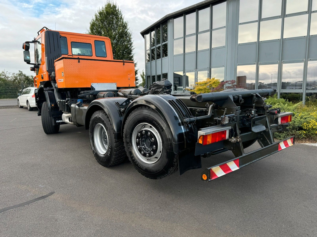 Iveco Trakker 410 E 5 6x4/2 Winterdienst / Lift/Lenka. Iveco Trakker 410 E 5 6x4/2 Winterdienst / Lift/Lenka. - Camion benne: photos 3 Iveco Trakker 410 E 5 6x4/2 Winterdienst / Lift/Lenka. Iveco Trakker 410 E 5 6x4/2 Winterdienst / Lift/Lenka. - Camion benne: photos 3