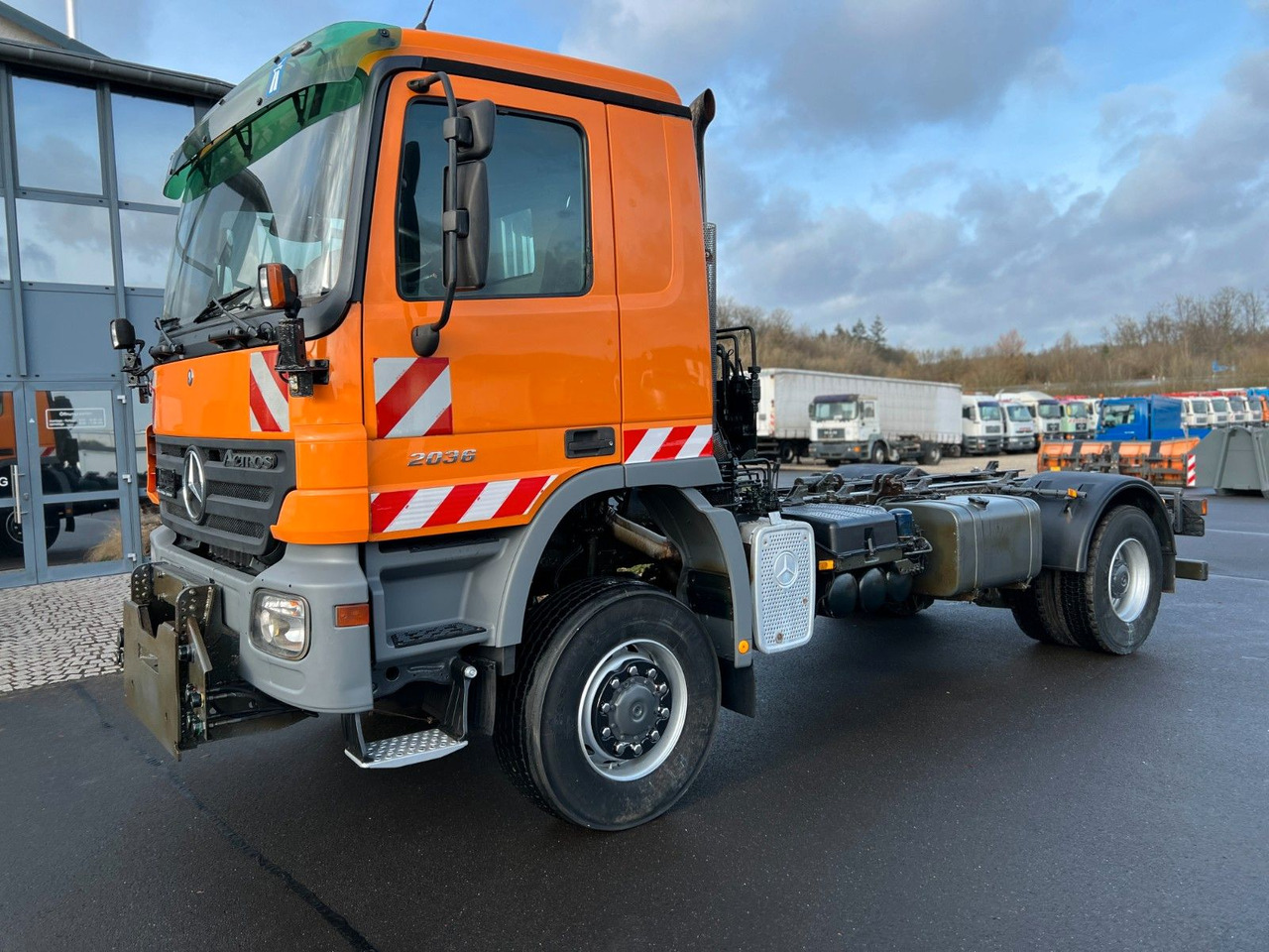 Mercedes-Benz Actros 2036 4x4 DautelWechselsystem Winterdienst Mercedes-Benz Actros 2036 4x4 DautelWechselsystem Winterdienst - Châssis cabine: photos 1 Mercedes-Benz Actros 2036 4x4 DautelWechselsystem Winterdienst Mercedes-Benz Actros 2036 4x4 DautelWechselsystem Winterdienst - Châssis cabine: photos 1