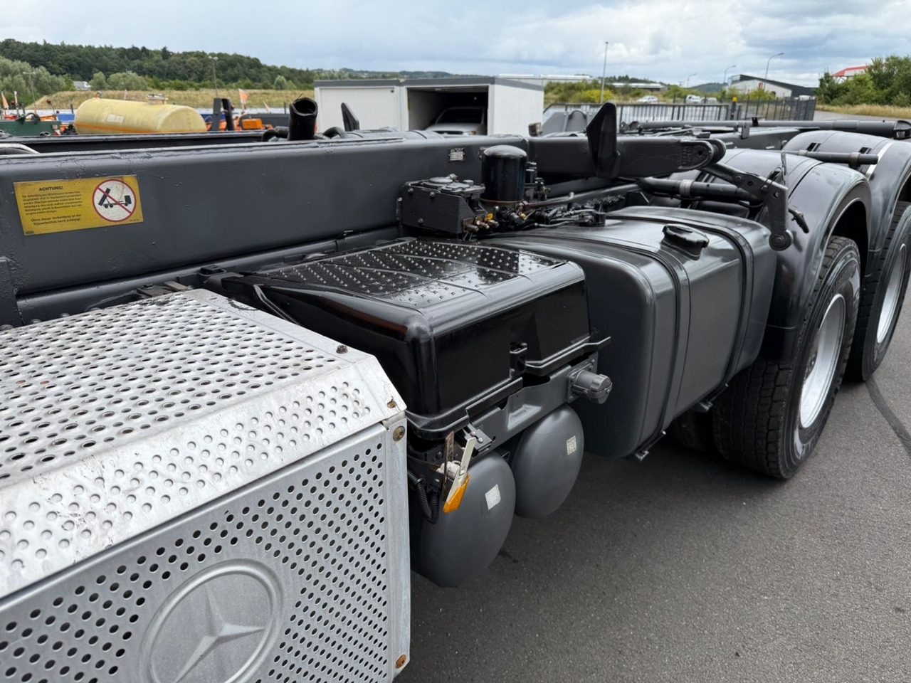 Châssis cabine Mercedes-Benz Actros 3341 6x6 Hydraulikpumpe + Tank: photos 9 Châssis cabine Mercedes-Benz Actros 3341 6x6 Hydraulikpumpe + Tank: photos 9