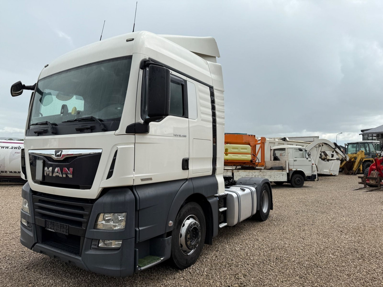 MAN TGX 18.460 - Euro 6- Motorschaden - Hydraulik- - Tracteur routier: photos 3 MAN TGX 18.460 - Euro 6- Motorschaden - Hydraulik- - Tracteur routier: photos 3
