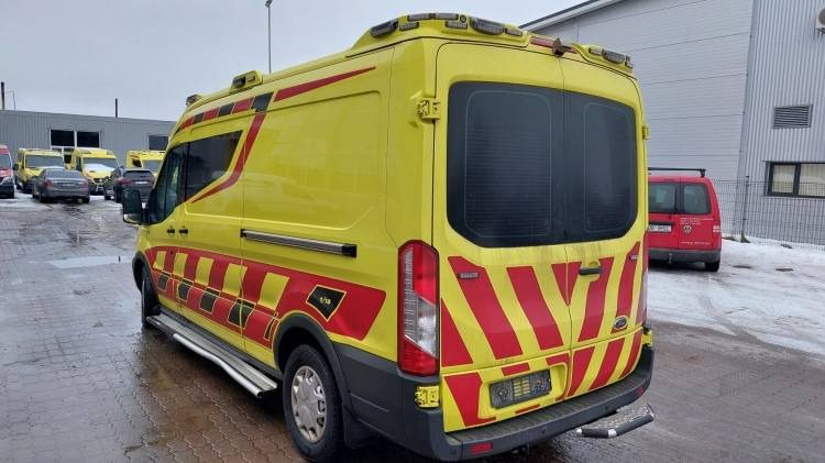 FORD TRANSIT 2,0TDI AMBULANCE KLIMA 1.2018 EURO 6, 3 UNITS - Ambulance: photos 2 FORD TRANSIT 2,0TDI AMBULANCE KLIMA 1.2018 EURO 6, 3 UNITS - Ambulance: photos 2