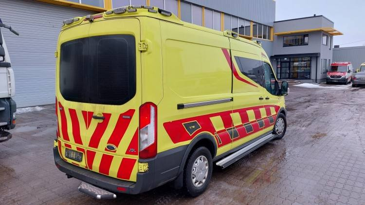 FORD TRANSIT 2,0TDI AMBULANCE KLIMA 1.2018 EURO 6, 3 UNITS - Ambulance: photos 3 FORD TRANSIT 2,0TDI AMBULANCE KLIMA 1.2018 EURO 6, 3 UNITS - Ambulance: photos 3