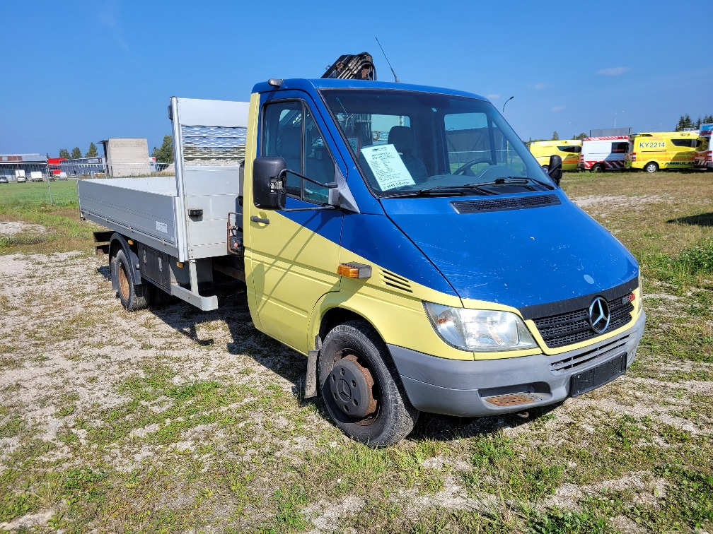 MERCEDES – BENZ SPRINTER 616CDI HIAB 027-2 Crane 10.2004 - Fourgon plateau: photos 1 MERCEDES – BENZ SPRINTER 616CDI HIAB 027-2 Crane 10.2004 - Fourgon plateau: photos 1