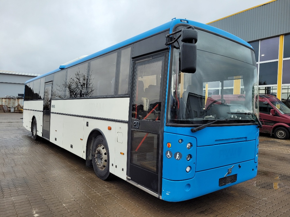 VOLVO B9R VEST CONTRAST, KLIIMA, 10.2012, EURO 5, HANDICAP LIFT, 51 seats, 12,8m - Bus interurbain: photos 1 VOLVO B9R VEST CONTRAST, KLIIMA, 10.2012, EURO 5, HANDICAP LIFT, 51 seats, 12,8m - Bus interurbain: photos 1