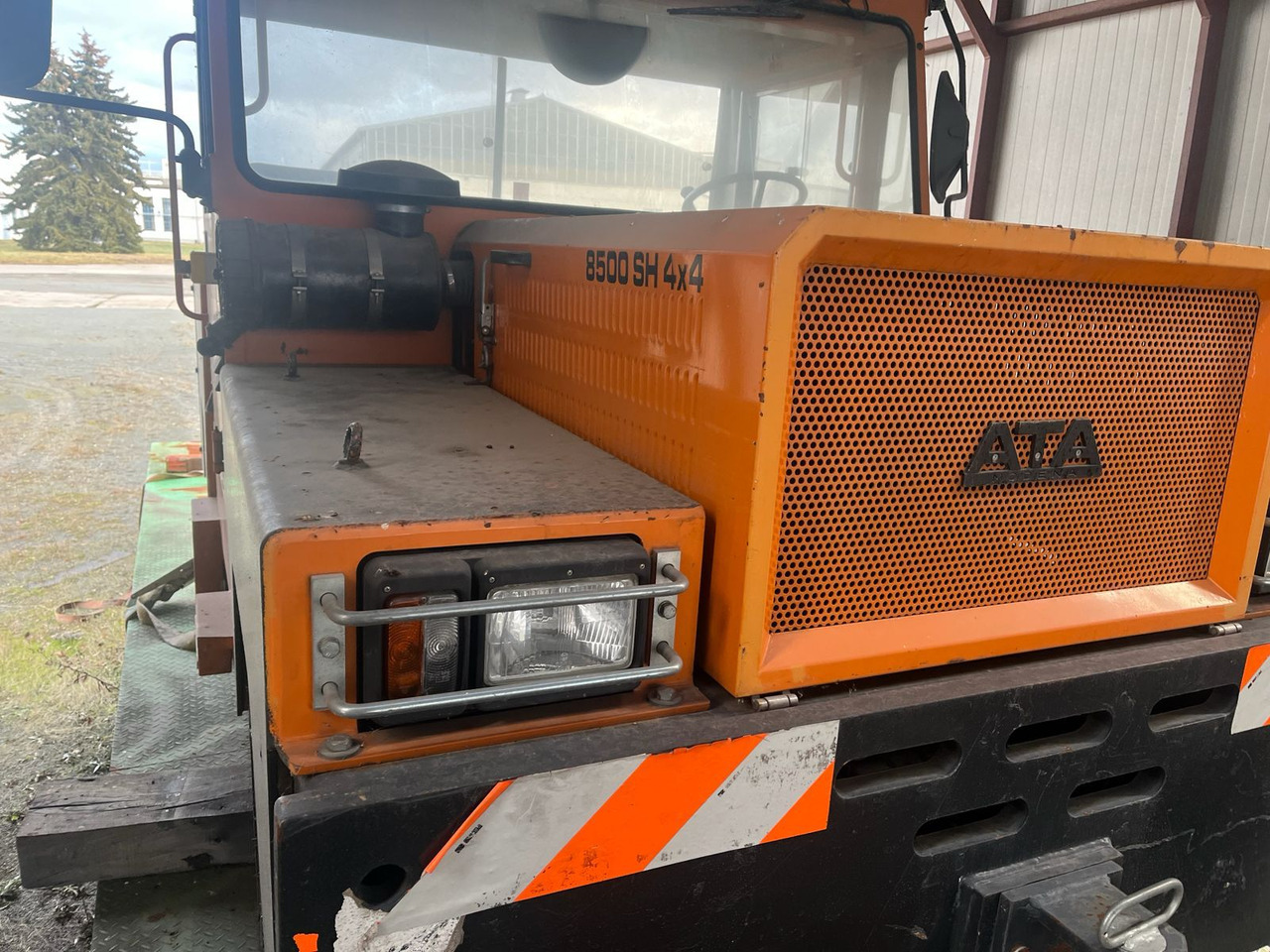 ATA 8500 4X4 - Tracteur d'avions: photos 2 ATA 8500 4X4 - Tracteur d'avions: photos 2