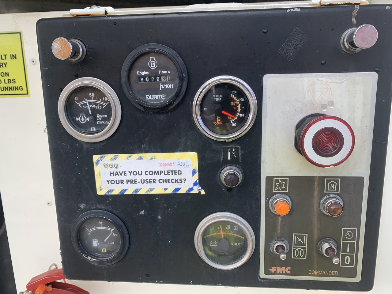 Lower Deck Loader 7 tons FMC Commander 15 - Chargeur de fret: photos 2 Lower Deck Loader 7 tons FMC Commander 15 - Chargeur de fret: photos 2