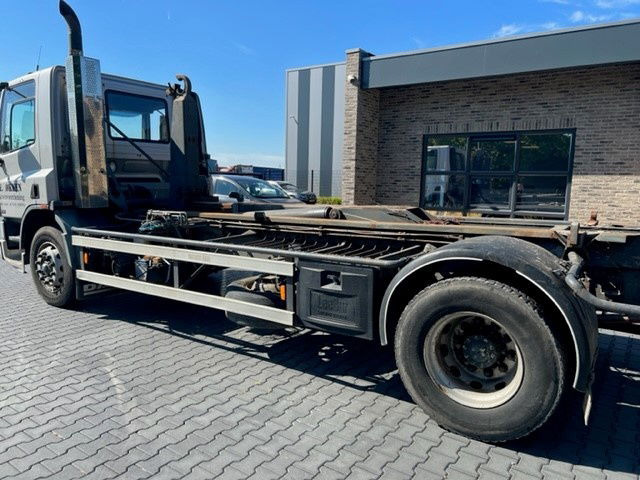 DAF 65.210 FA65.210 - Camion porte-conteneur/ Caisse mobile: photos 3 DAF 65.210 FA65.210 - Camion porte-conteneur/ Caisse mobile: photos 3