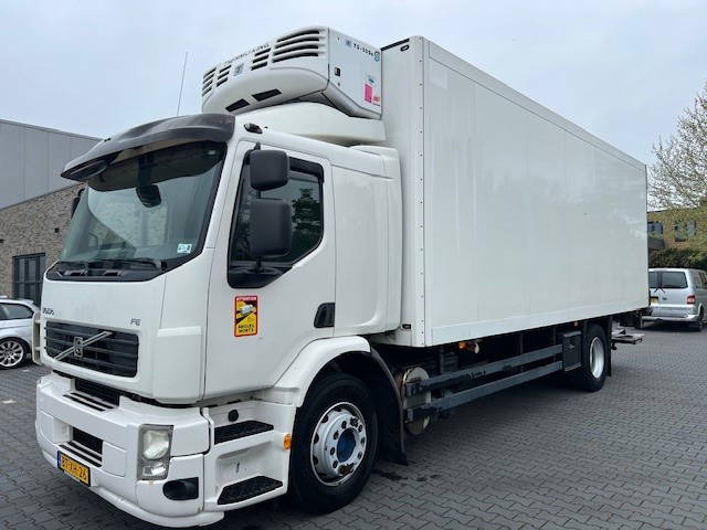 Volvo FE 320 - Camion frigorifique: photos 1 Volvo FE 320 - Camion frigorifique: photos 1