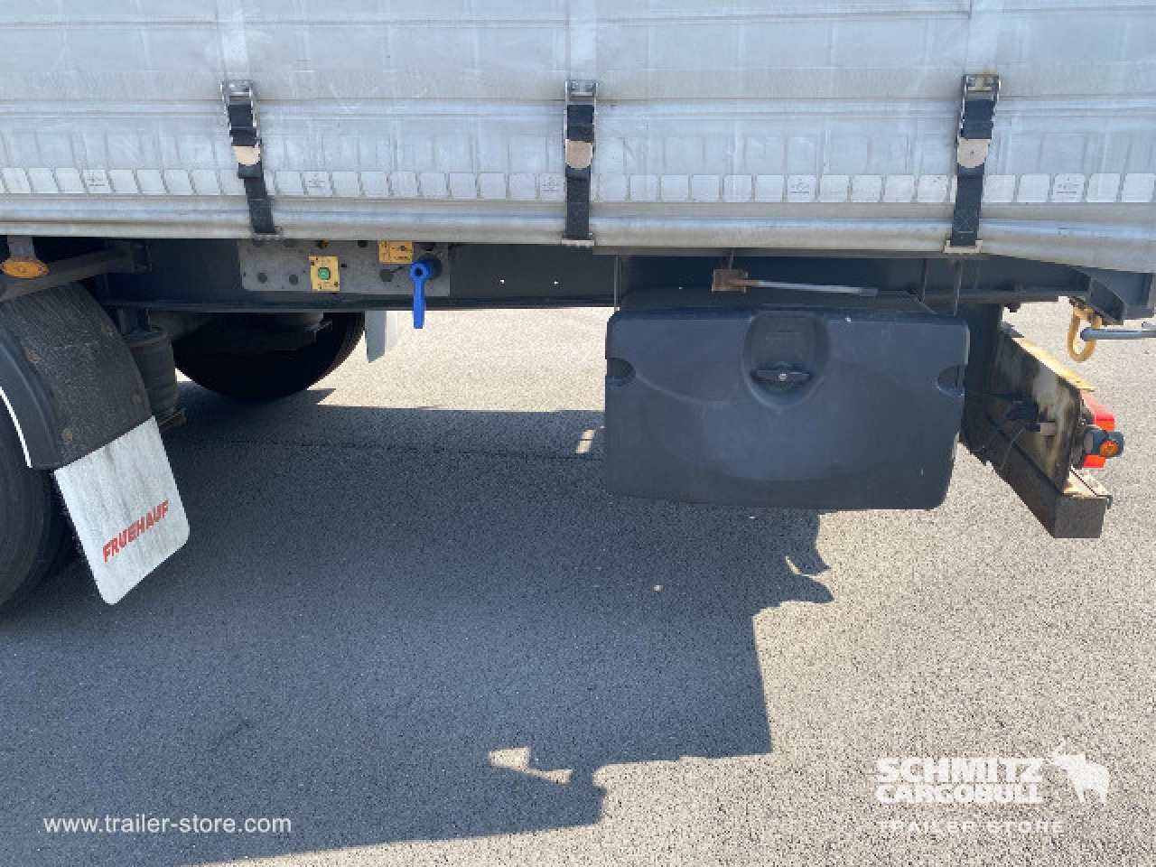 FRUEHAUF Curtainsider Standard Taillift - Semi-remorque rideaux coulissants: photos 5 FRUEHAUF Curtainsider Standard Taillift - Semi-remorque rideaux coulissants: photos 5