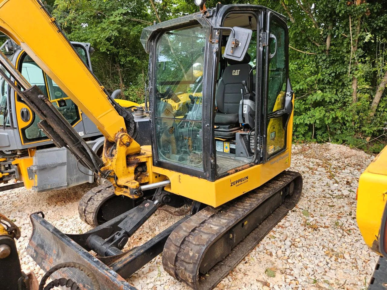 CAT 306 CR - Mini pelle: photos 1 CAT 306 CR - Mini pelle: photos 1