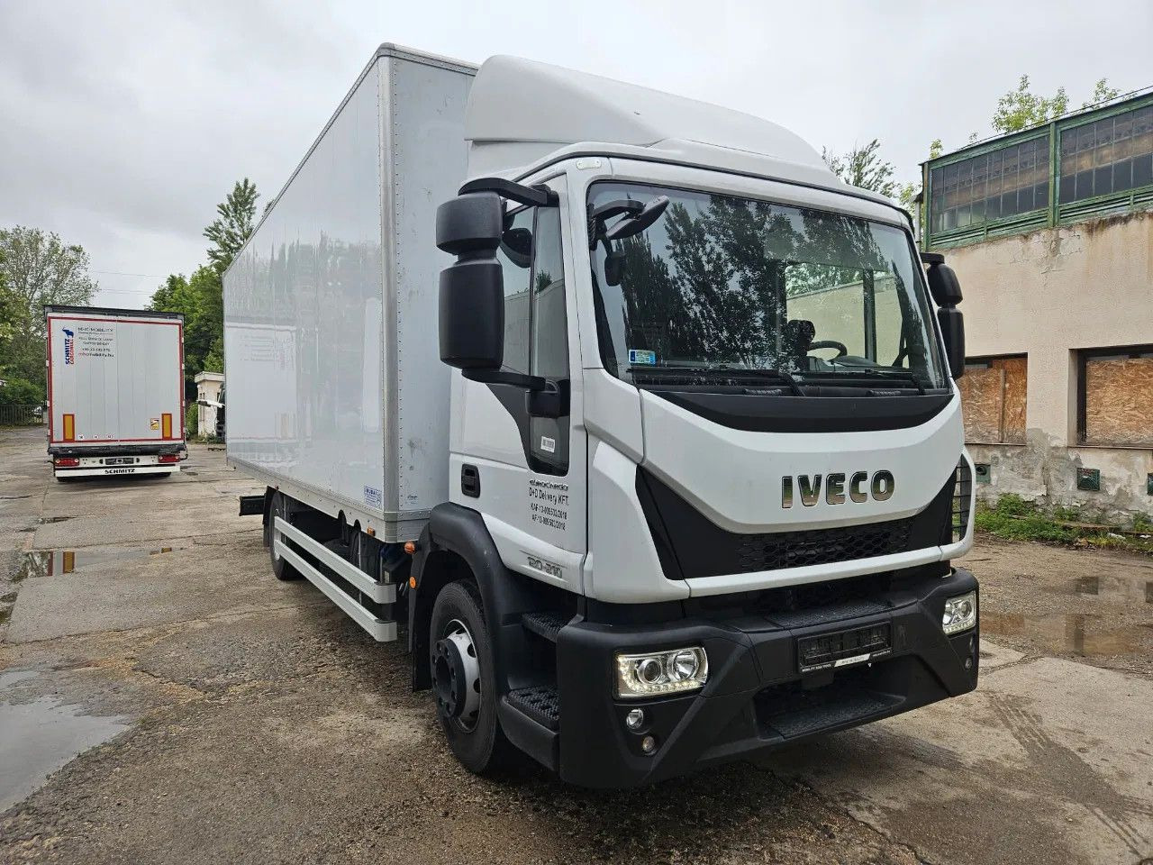 Iveco EuroCargo 120 - 210 BOX 12t Only 7554 km - Camion fourgon: photos 3 Iveco EuroCargo 120 - 210 BOX 12t Only 7554 km - Camion fourgon: photos 3