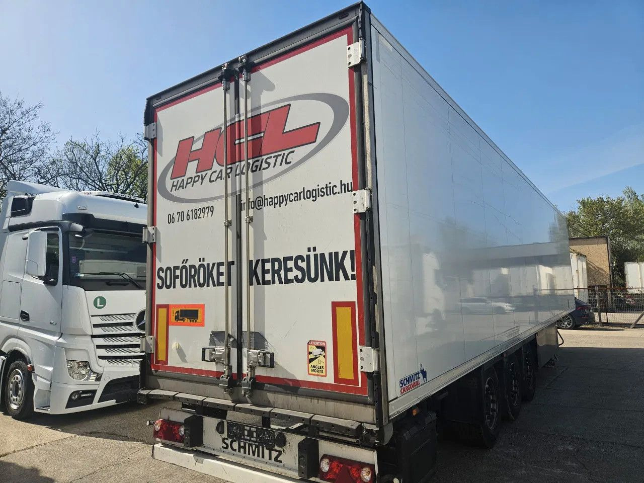 Schmitz Cargobull SCB S3T Thermo King SLXi 300 Lifting axle A - 2 - Semi-remorque frigorifique: photos 4 Schmitz Cargobull SCB S3T Thermo King SLXi 300 Lifting axle A - 2 - Semi-remorque frigorifique: photos 4