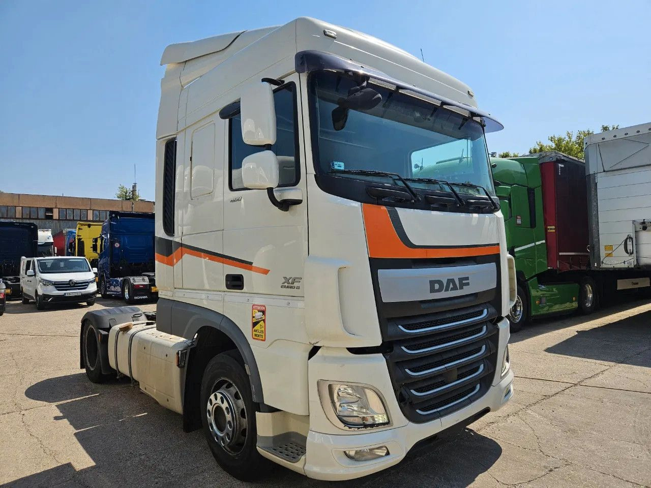 DAF XF 460 Space Cab Standklima 2 units - Tracteur routier: photos 2 DAF XF 460 Space Cab Standklima 2 units - Tracteur routier: photos 2