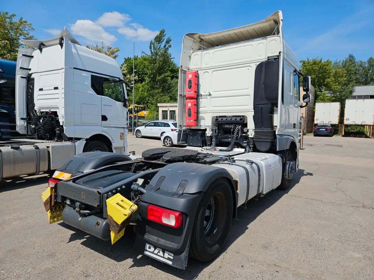 DAF XF 460 Space Cab Standklima 2 units - Tracteur routier: photos 4 DAF XF 460 Space Cab Standklima 2 units - Tracteur routier: photos 4