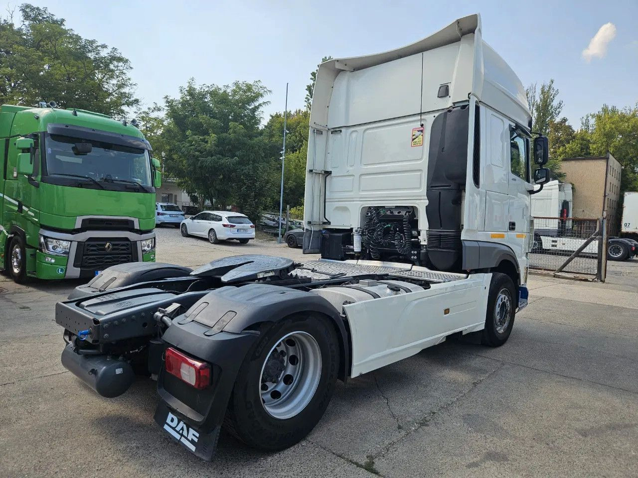 DAF XF 480 SSC Intarder Standklima Full Spoiler - Tracteur routier: photos 3 DAF XF 480 SSC Intarder Standklima Full Spoiler - Tracteur routier: photos 3