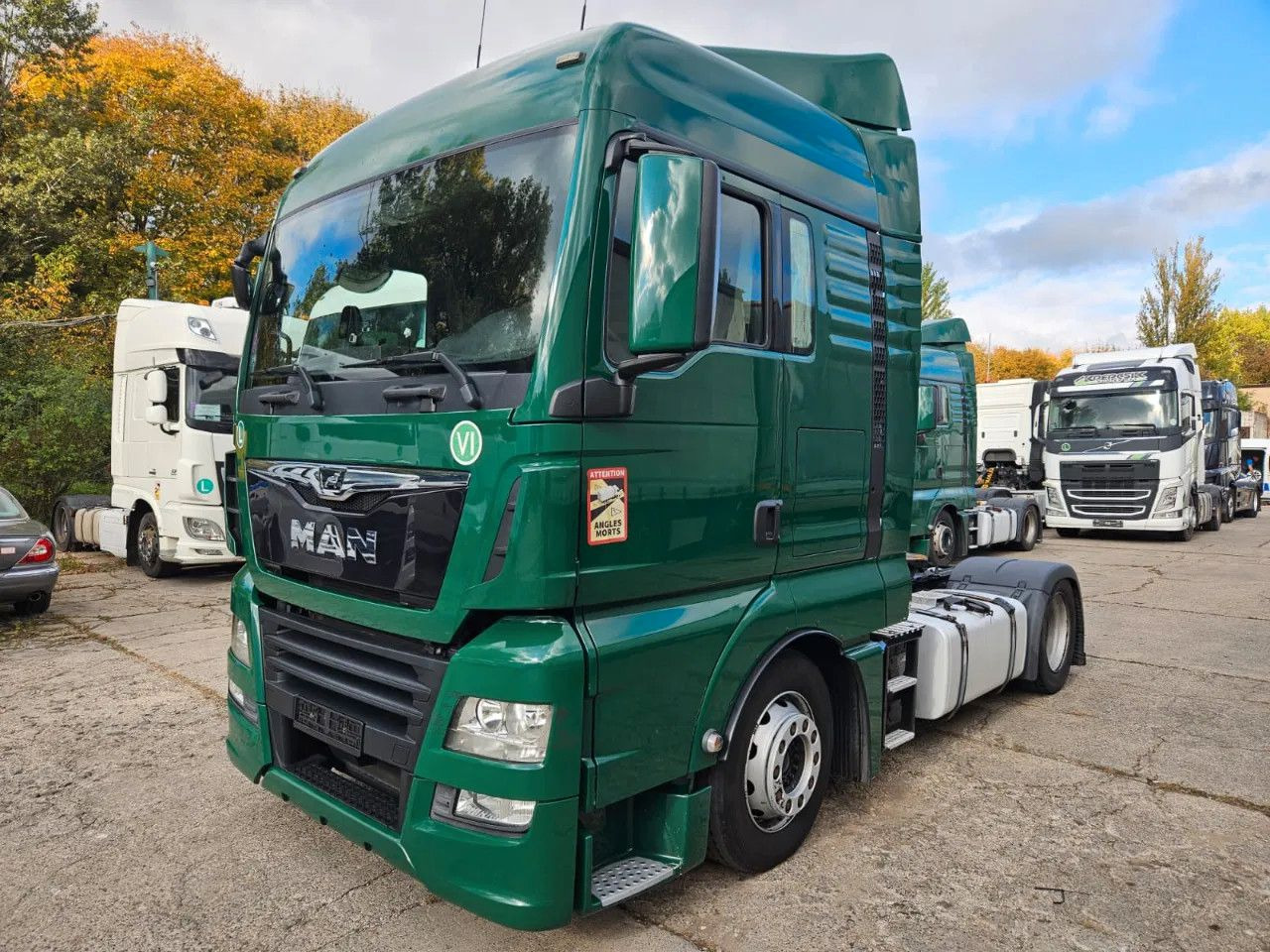 MAN TGX 18.470 XLX-Mega-Retarder-Standklima 4 units - Tracteur routier: photos 1 MAN TGX 18.470 XLX-Mega-Retarder-Standklima 4 units - Tracteur routier: photos 1