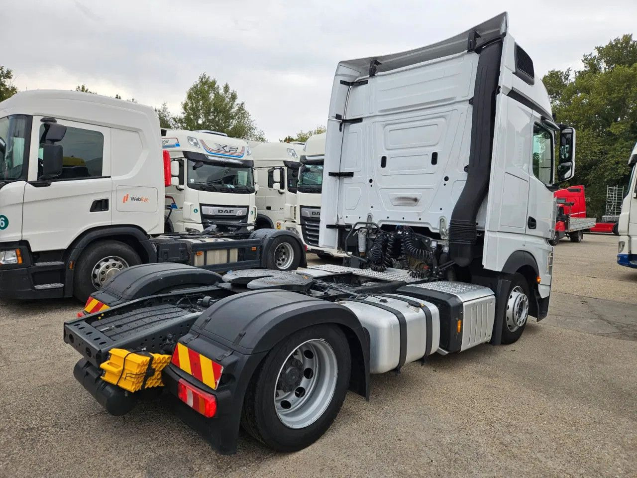 Mercedes-Benz Actros 1851 Mega, BigSpace, Standklima, 2 units - Tracteur routier: photos 3 Mercedes-Benz Actros 1851 Mega, BigSpace, Standklima, 2 units - Tracteur routier: photos 3