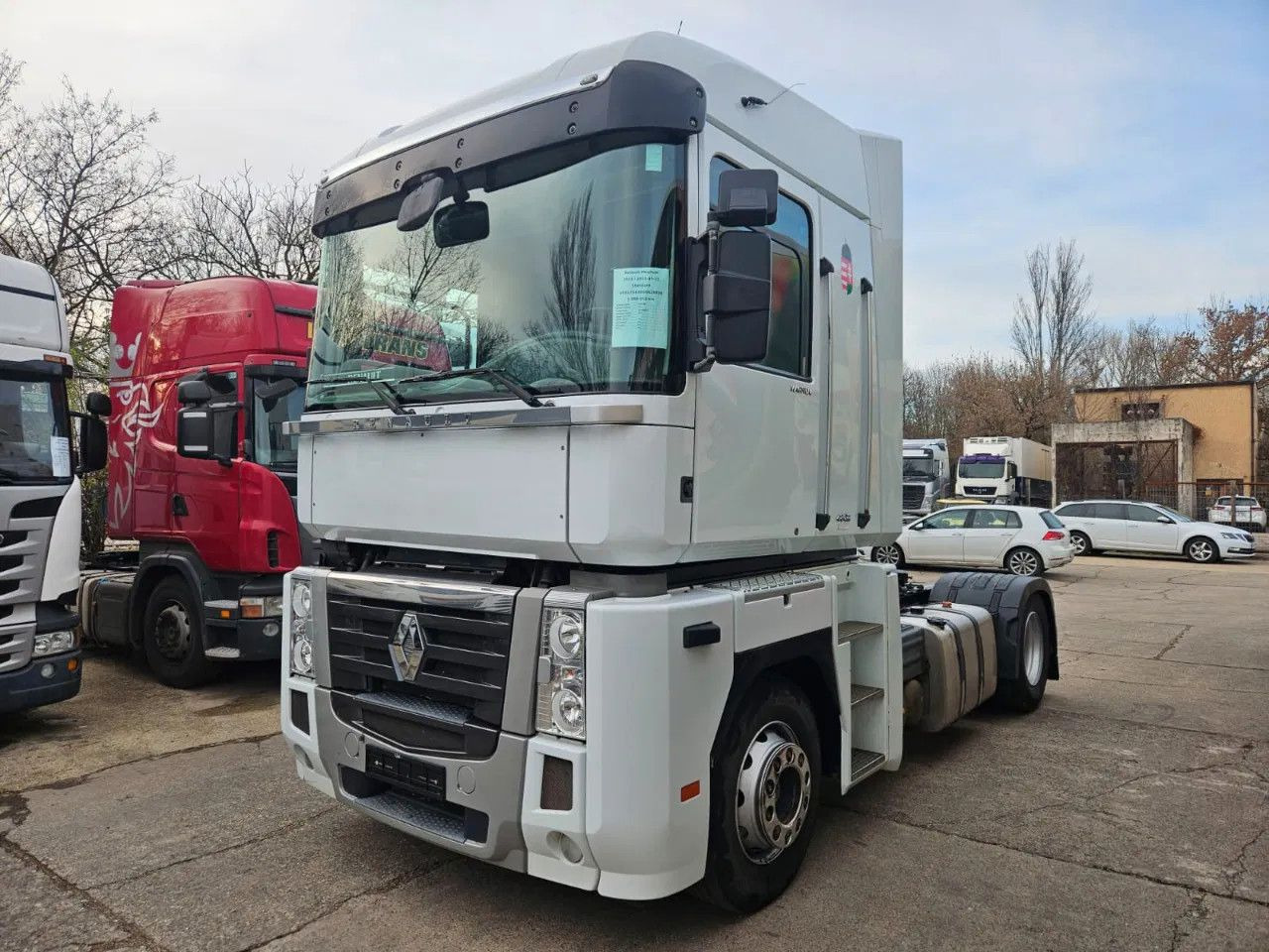 Renault Magnum 480 EEV Standklima, 2 units in stock - Tracteur routier: photos 1 Renault Magnum 480 EEV Standklima, 2 units in stock - Tracteur routier: photos 1
