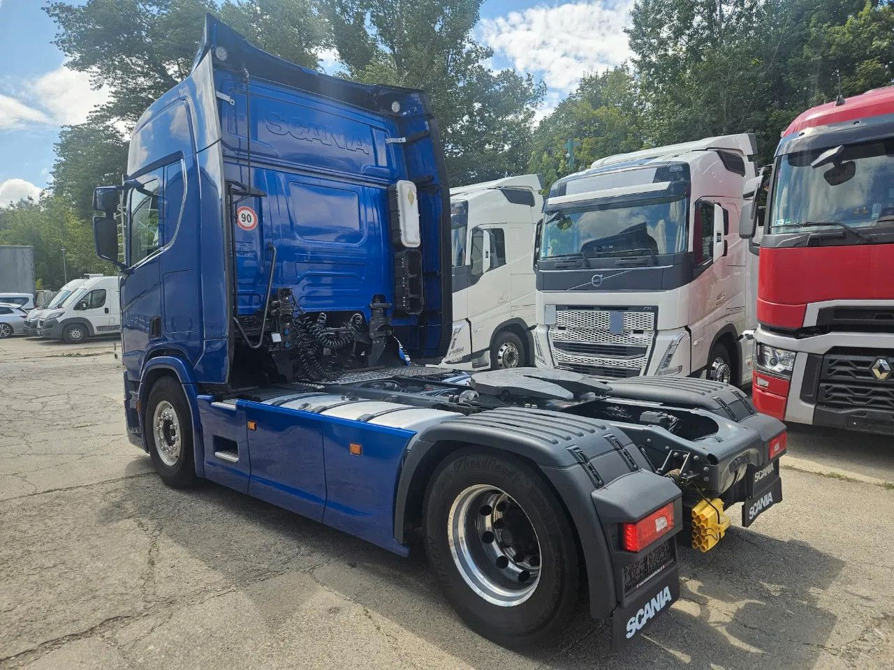 Scania R410 Standard - Full Spoiler - Retarder - Alloy - Tracteur routier: photos 4 Scania R410 Standard - Full Spoiler - Retarder - Alloy - Tracteur routier: photos 4