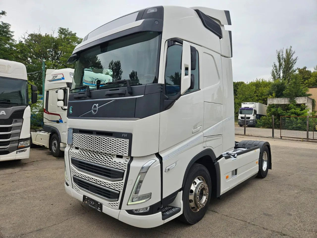 Volvo FH 460 Turbo Compound, I-Park, HYVA, Microwave, - Tracteur routier: photos 1 Volvo FH 460 Turbo Compound, I-Park, HYVA, Microwave, - Tracteur routier: photos 1
