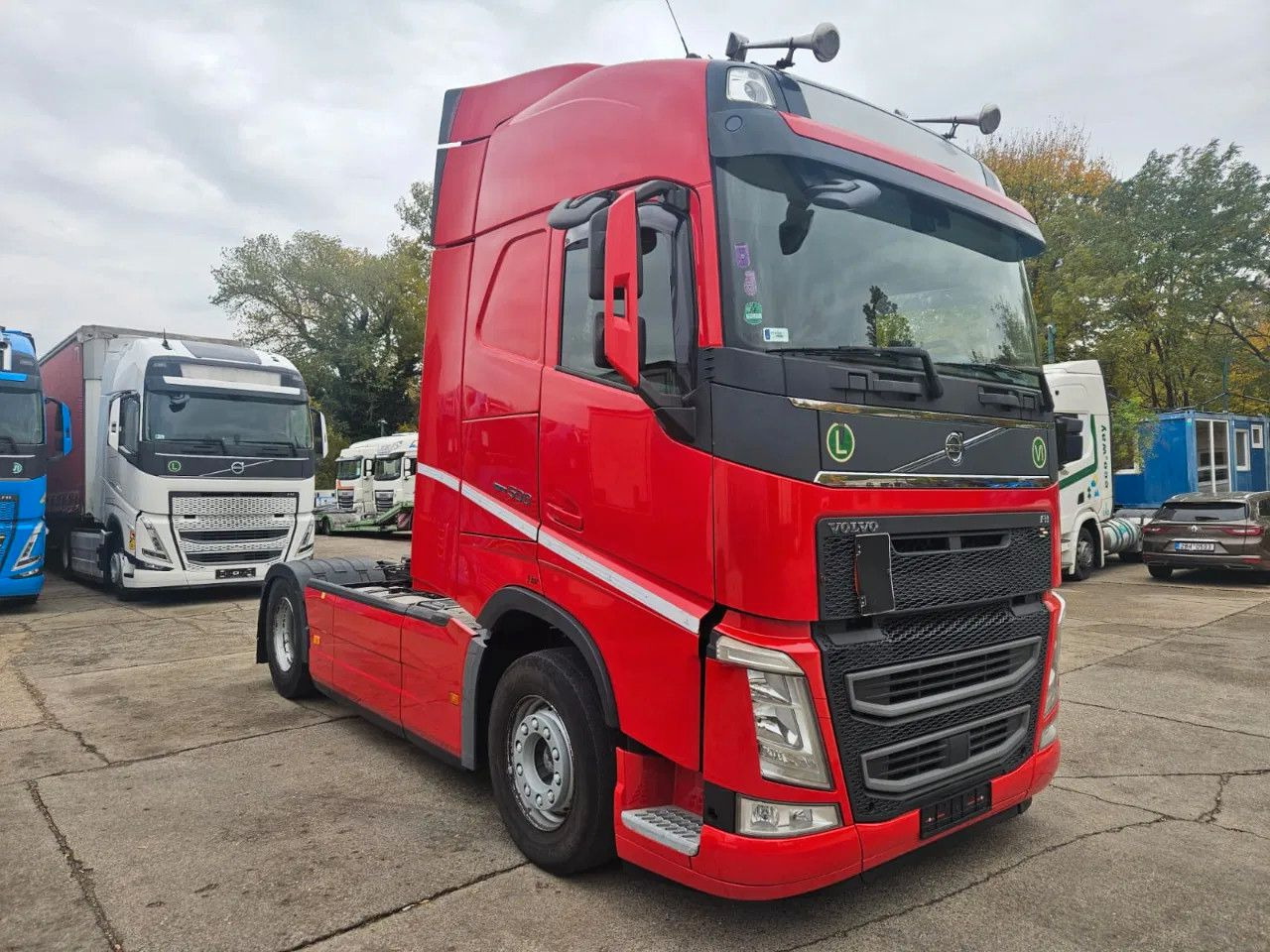 Volvo FH 500 I-Park, Full Spoiler, TV stand - Tracteur routier: photos 2 Volvo FH 500 I-Park, Full Spoiler, TV stand - Tracteur routier: photos 2