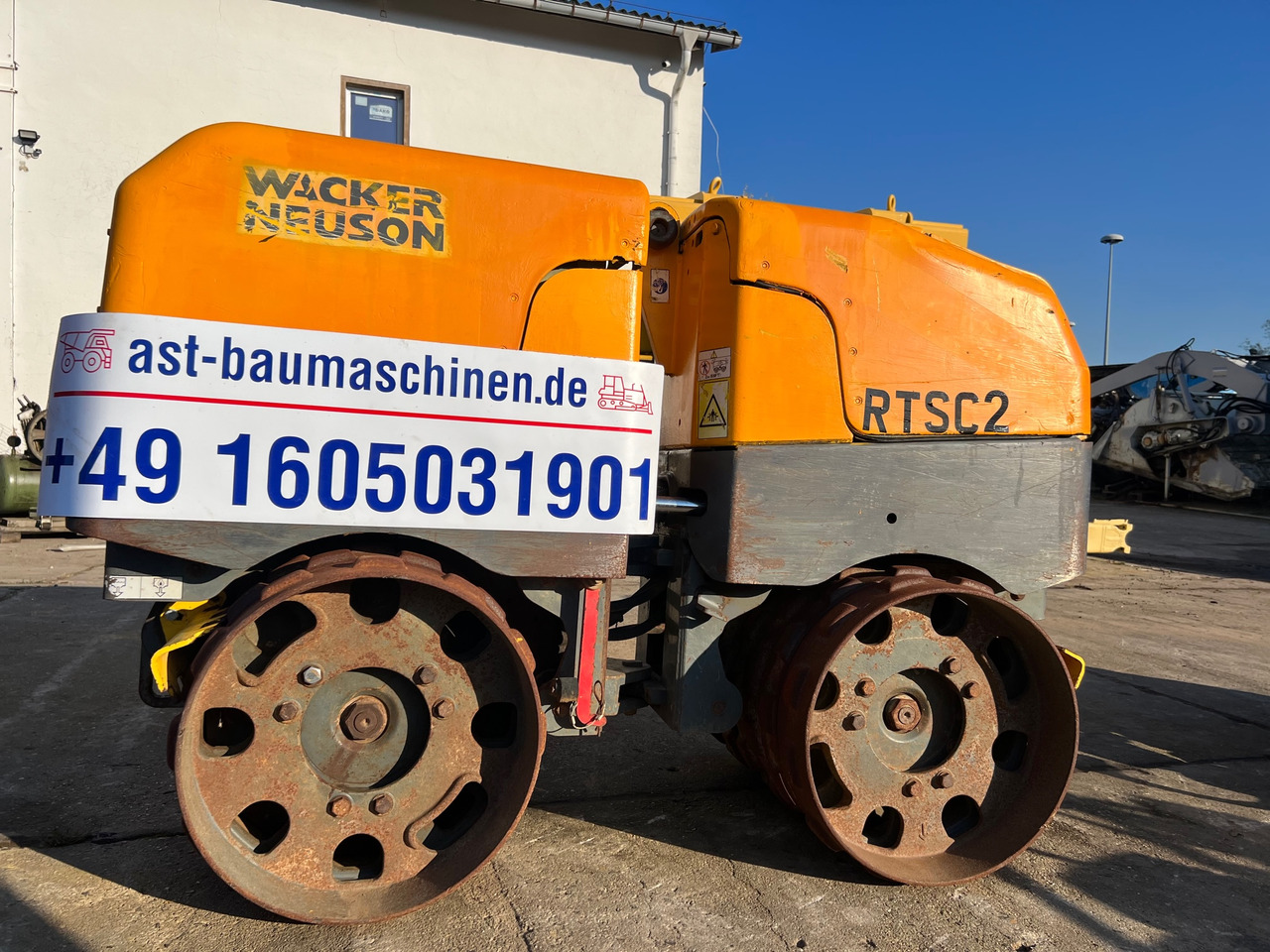 WACKER NEUSON RT82-SC 2 - Mini compacteur: photos 1 WACKER NEUSON RT82-SC 2 - Mini compacteur: photos 1