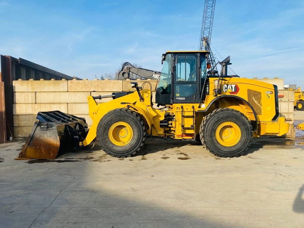CAT 950 GC - Chargeuse sur pneus: photos 1 CAT 950 GC - Chargeuse sur pneus: photos 1