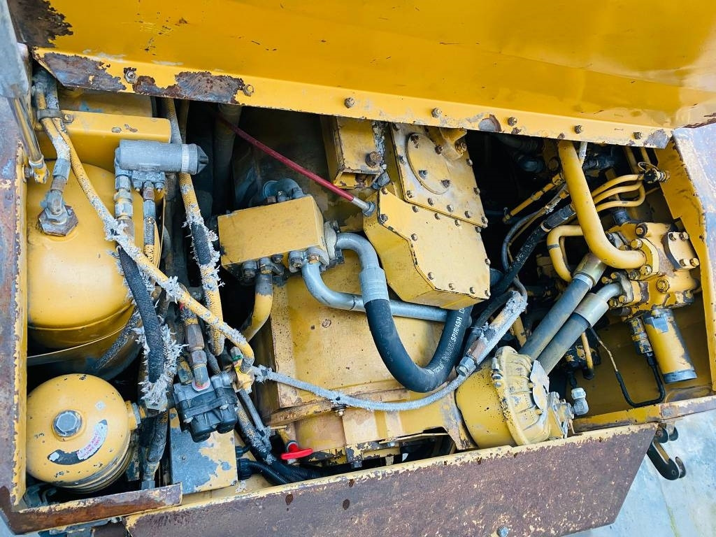 Tombereau articulé CAT D 25 C: photos 8