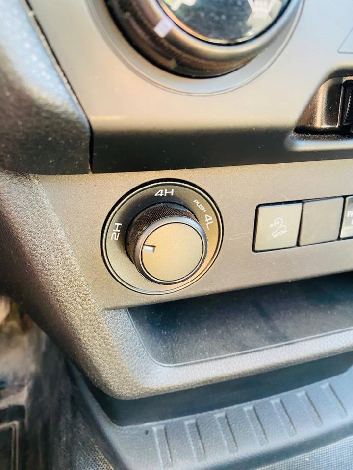 Voiture Isuzu D-Max Socage: photos 12