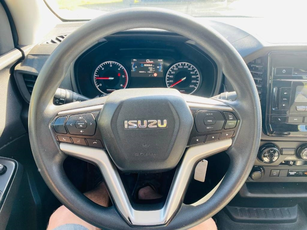 Voiture Isuzu D-Max Socage: photos 9