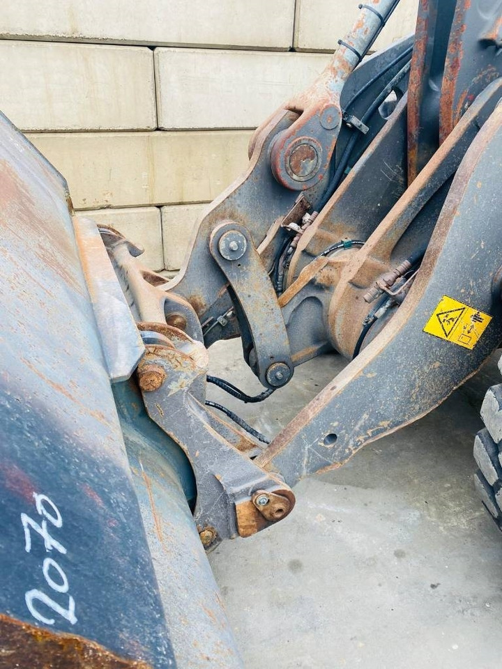 Chargeuse sur pneus Volvo L 110 H: photos 12