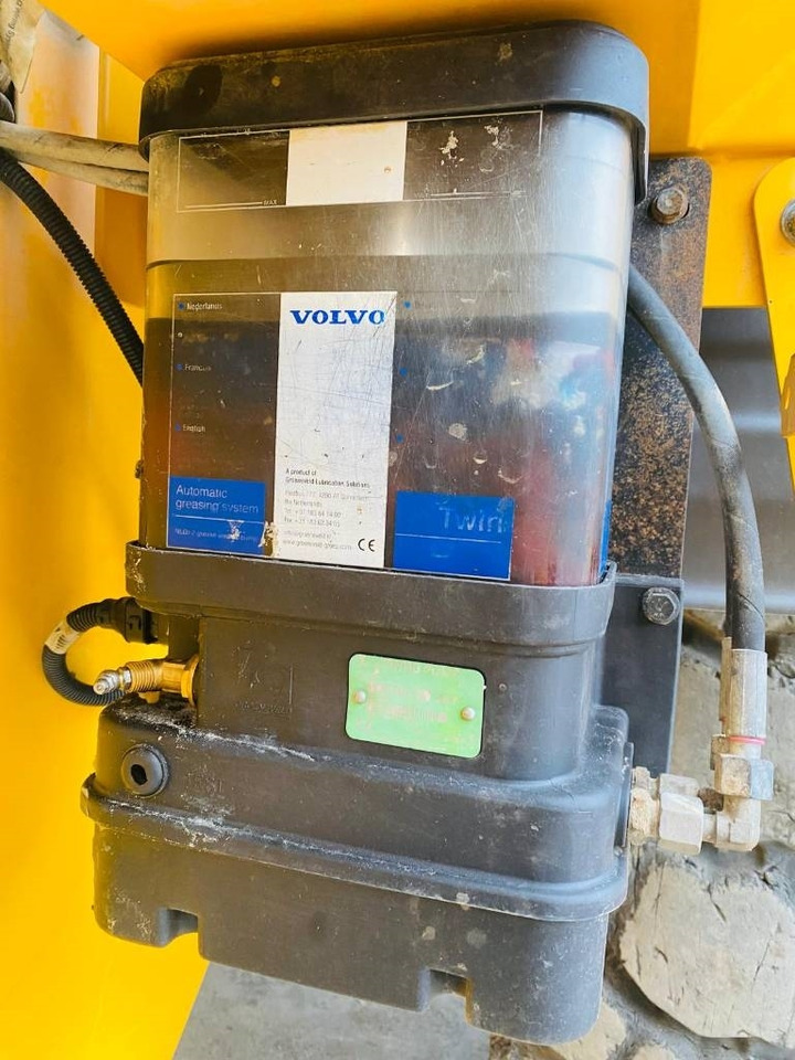 Chargeuse sur pneus Volvo L 110 H: photos 13