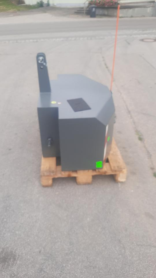 Frontgewicht Ballast Heckgewicht 1000kg Traktor Gewicht Fendt - Contrepoids: photos 4 Frontgewicht Ballast Heckgewicht 1000kg Traktor Gewicht Fendt - Contrepoids: photos 4