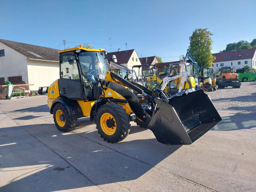 JCB 409 - Chargeuse sur pneus: photos 1 JCB 409 - Chargeuse sur pneus: photos 1