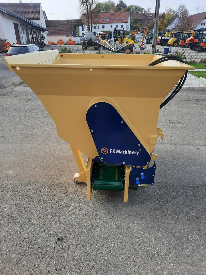 Liegeboxen Einstreugerät Futterverteilgerät Hoflader Radlader Cat - Matériel d'élevage: photos 1 Liegeboxen Einstreugerät Futterverteilgerät Hoflader Radlader Cat - Matériel d'élevage: photos 1