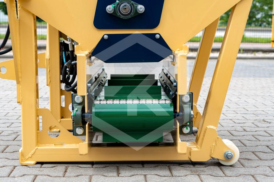 Matériel d'élevage neuf Liegeboxen Einstreugerät Futterverteilgerät Hoflader Teleskoplade: photos 8 Matériel d'élevage neuf Liegeboxen Einstreugerät Futterverteilgerät Hoflader Teleskoplade: photos 8